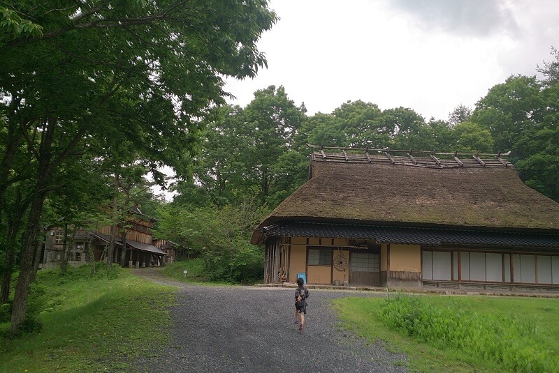 うたたねの里いっぷく亭の日本藁葺家屋（traditional Japanese style house）