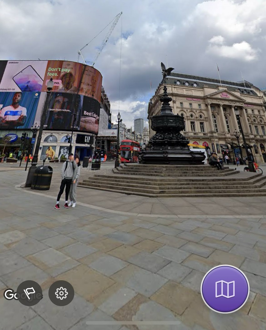 エロス像（Eros statue at Piccadilly Circus）