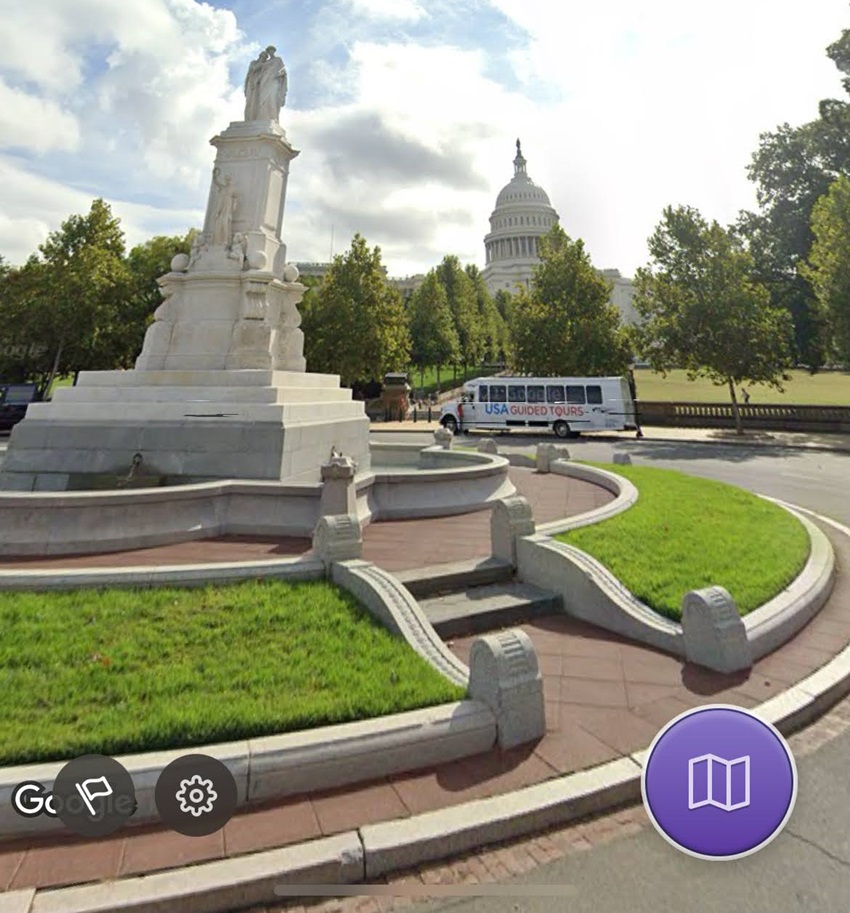 アメリカ合衆国議会議事堂（United States Capitol）と平和記念碑（Peace Monument）